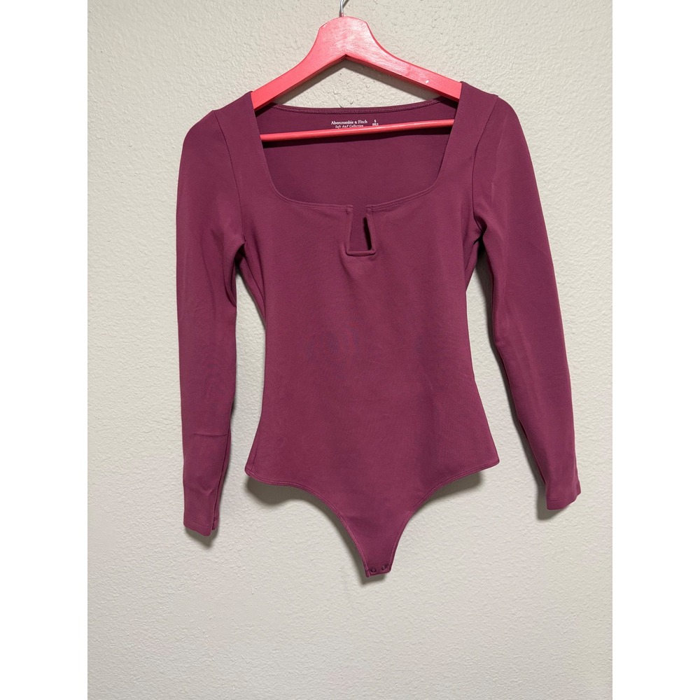 Abercrombie & Fitch Soft A&F Notch Square Neck Long Sleeve Bodysuit Plum S